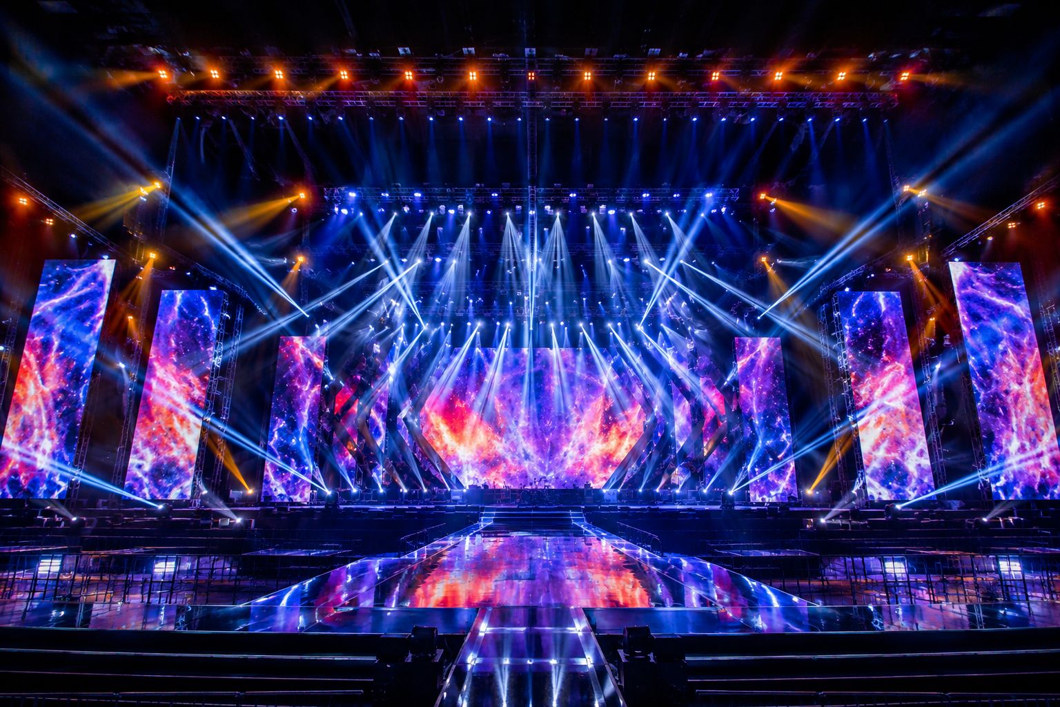 Concert style event production with lights and LED screens
